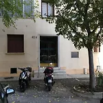 Le Voltaire