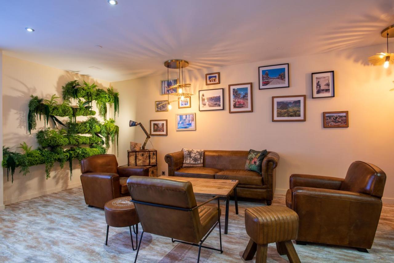 Mercure Centre Vieux Port Hotel 4*