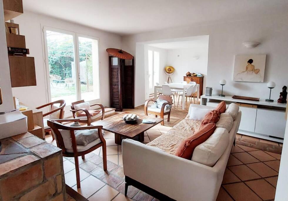 Villa Beautiful Mas With Swimming Pool In Provence / Maison Provencale Avec Piscine *