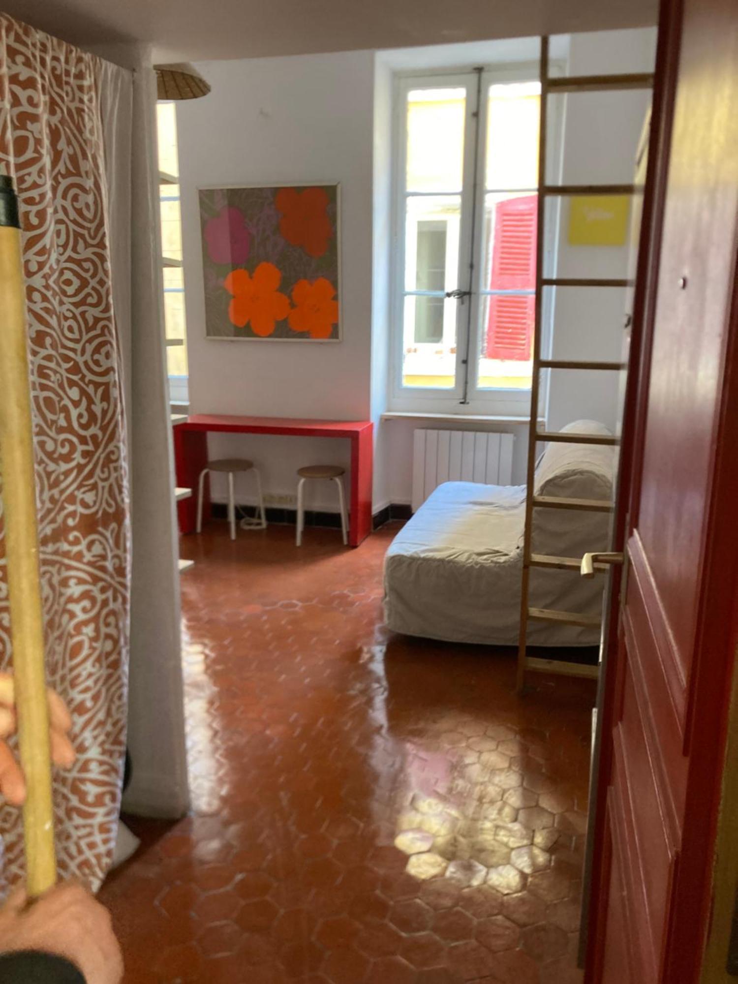 Les Petits Studios/mezzanine Du Panier Appartement