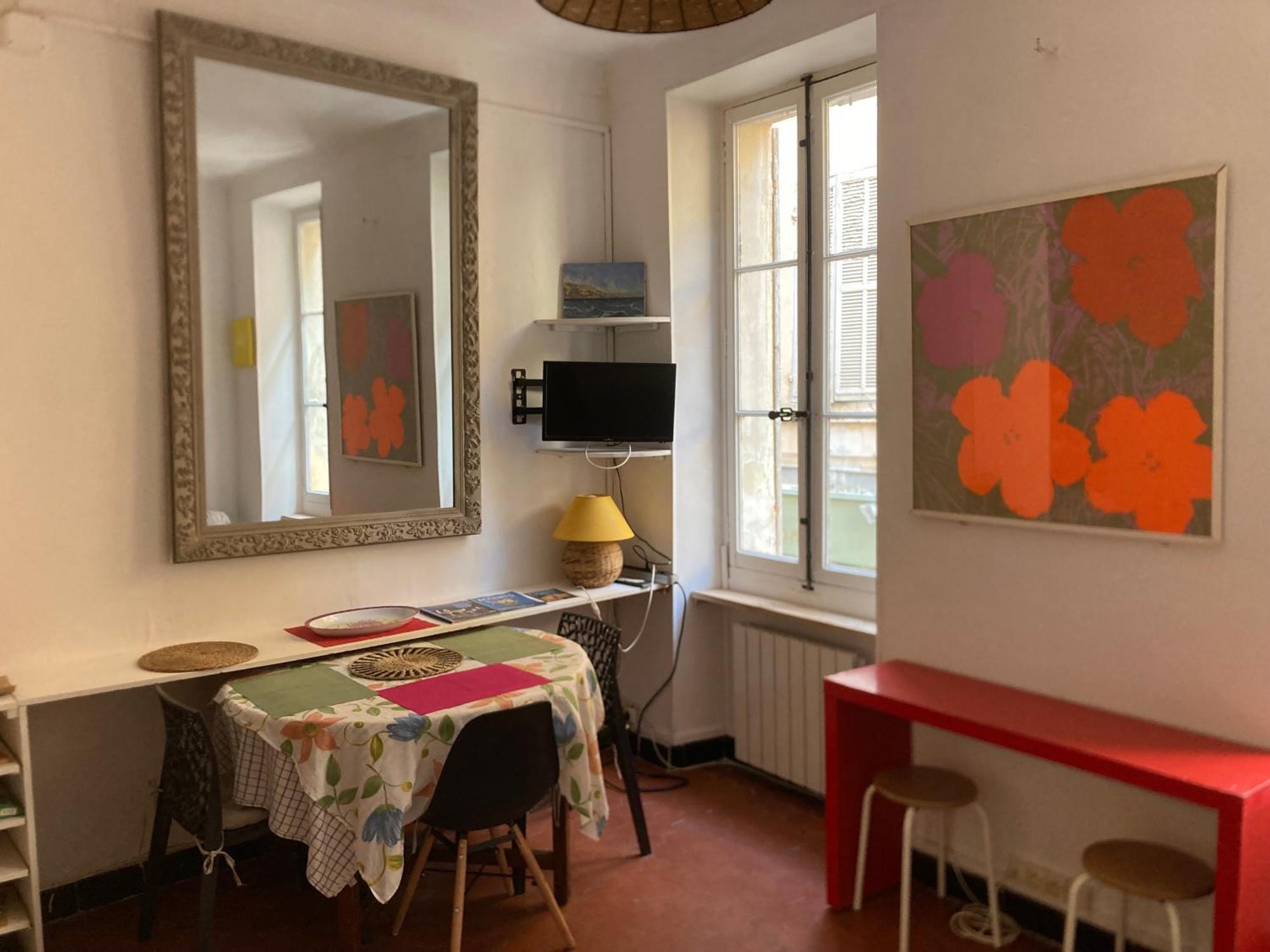 Les Petits Studios/mezzanine Du Panier Appartement