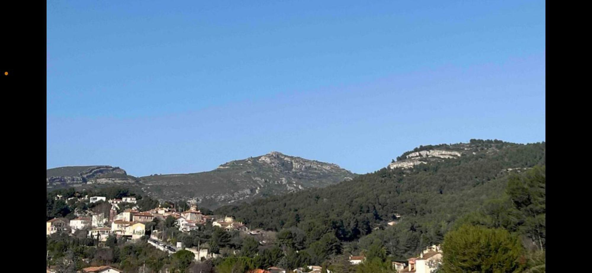 T2 Calme , Climatise Et Piscine Privee * Marseilles
