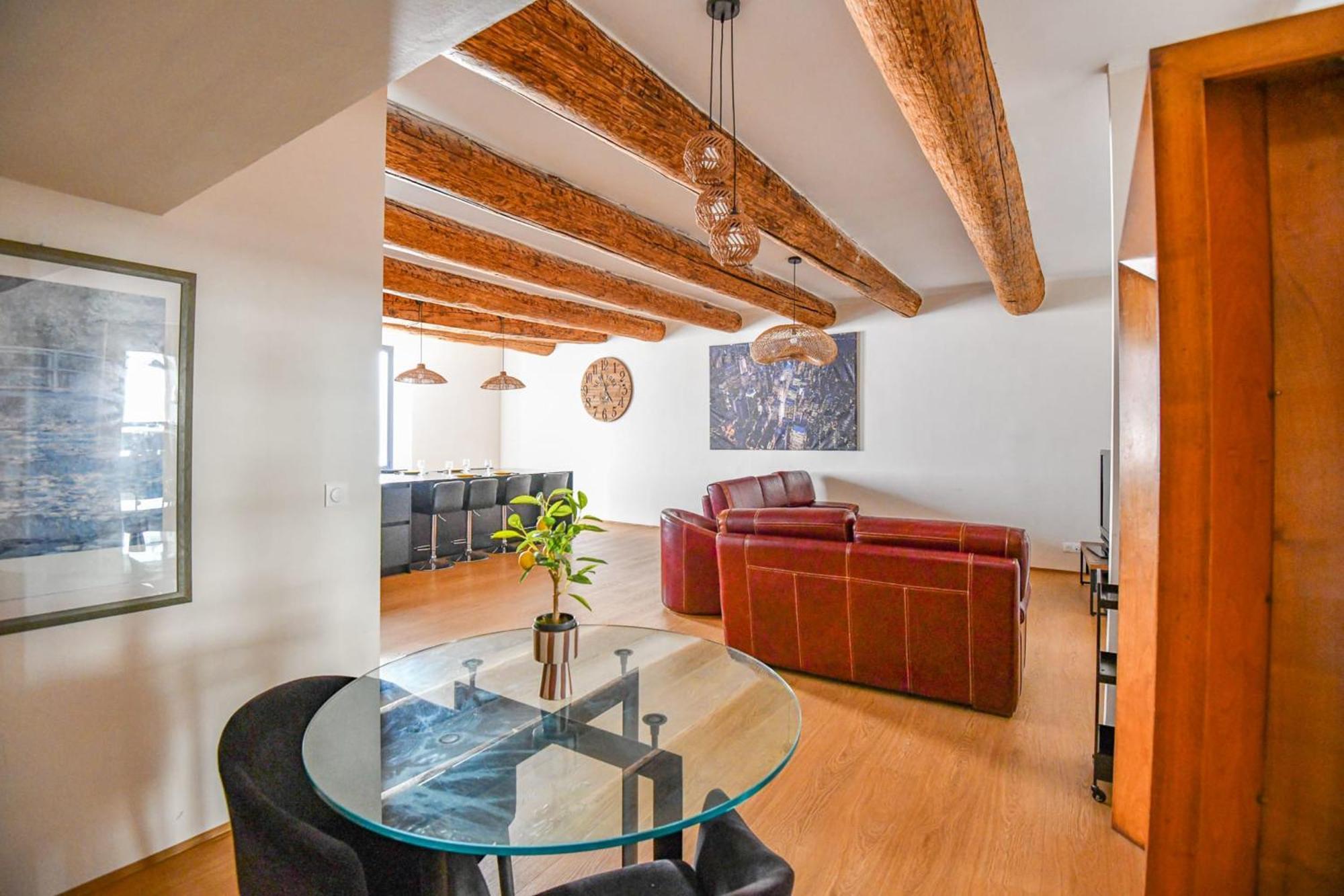 Apartment Standing Avec 2 Ch Clim Sur Le Vieux-port