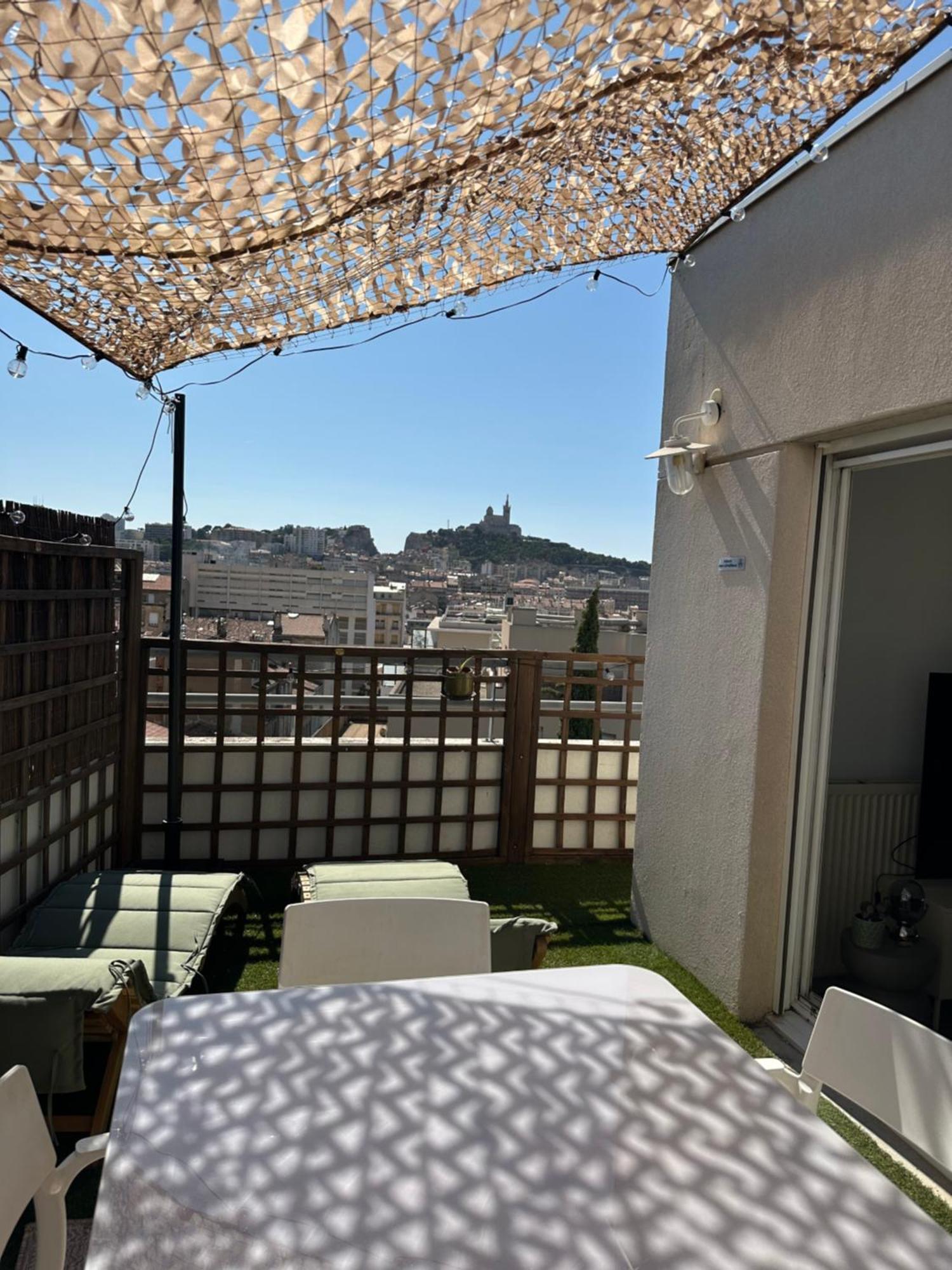Apartment Stunning Rooftop, Near Cours Julien *