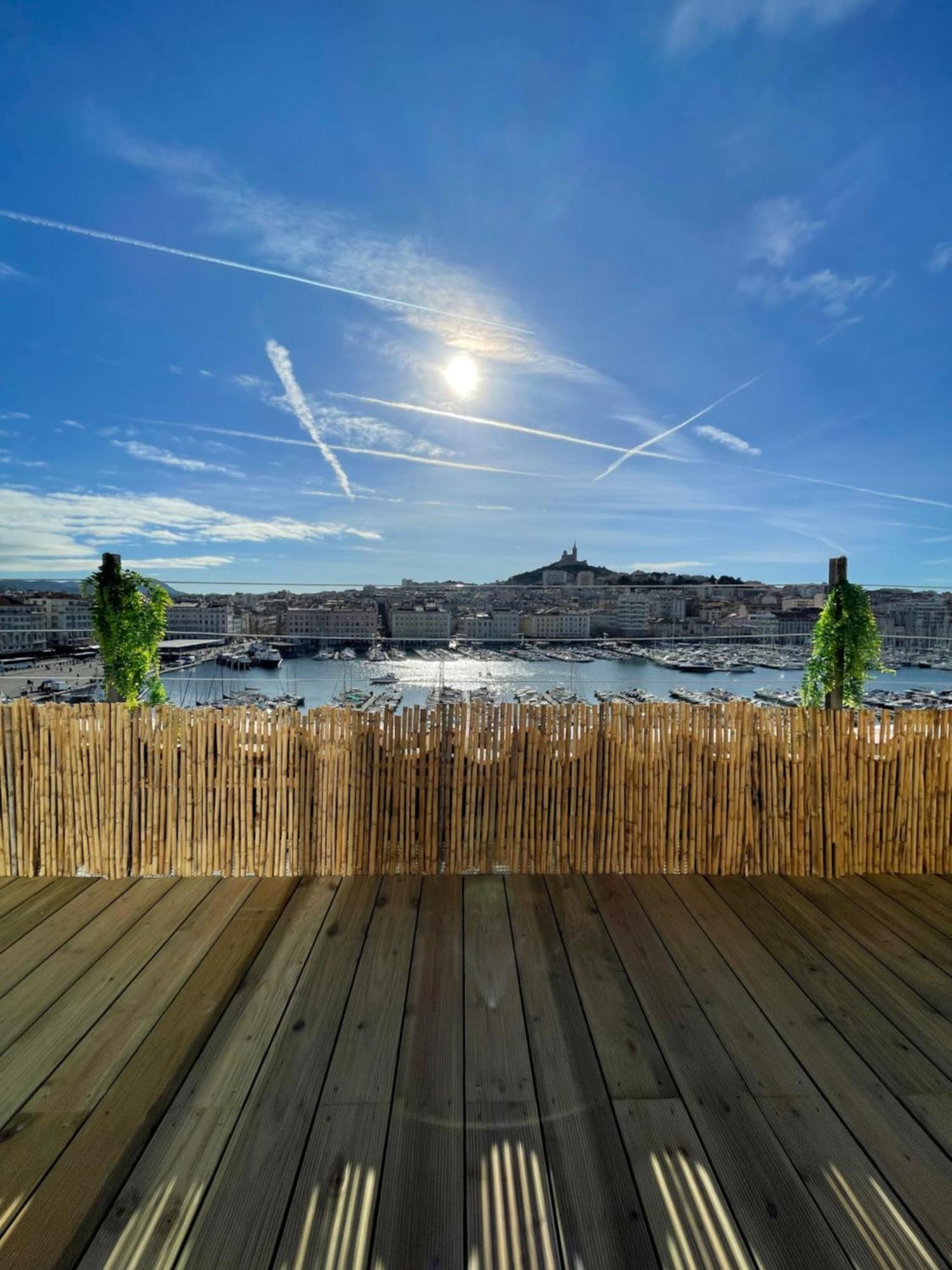 Auberge de jeunesse Vue Imprenable Vieux-port Et Notre Dame *