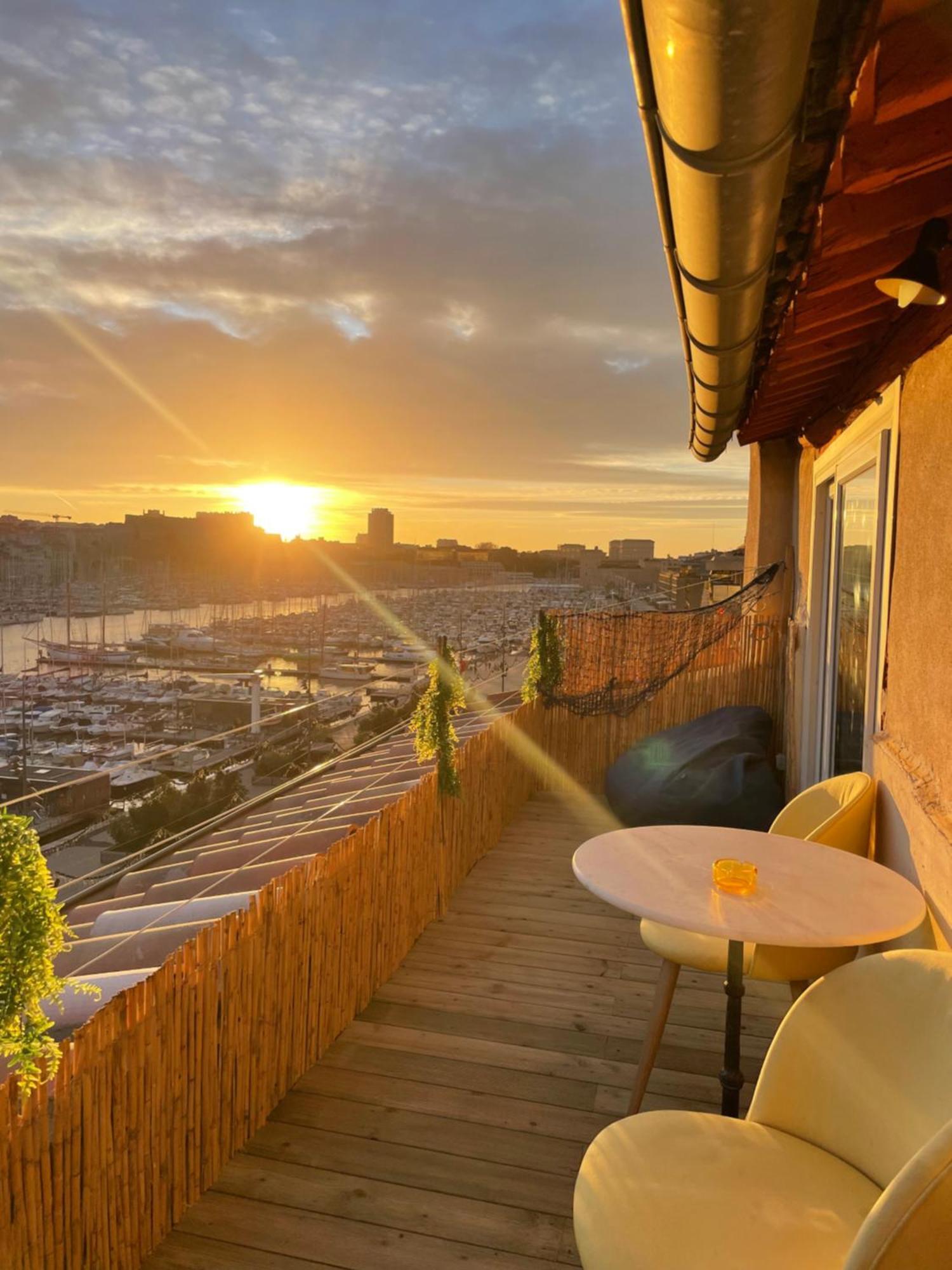Vue Imprenable Vieux-port Et Notre Dame Auberge de jeunesse Marseille