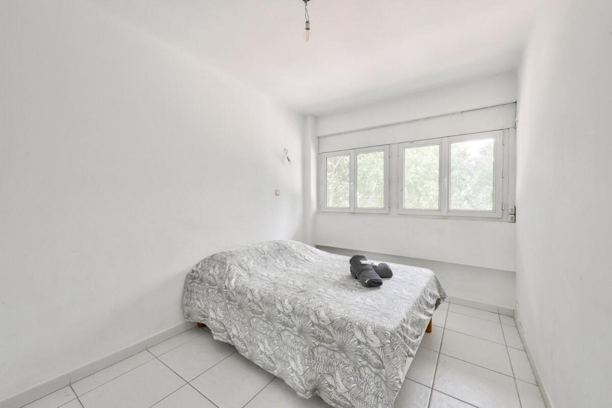 T3 Avec Balcon Proche De La Place Castellane Apartment