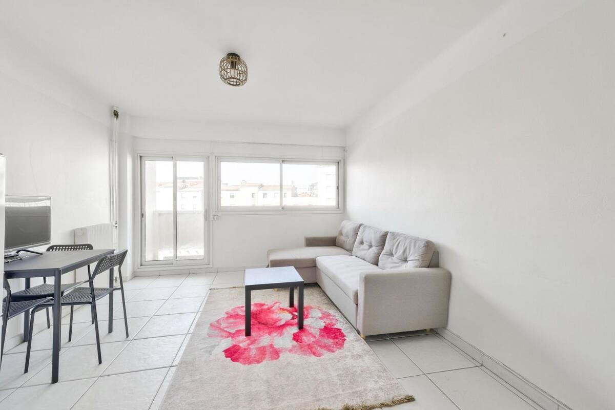 T3 Avec Balcon Proche De La Place Castellane * Marseilles
