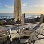 Superbe Terrasse Avec Vue Panoramique Sur La Mer