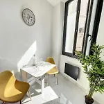 Marseille, Vieux-Port , Noailles, Grand Studio