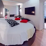 Love Room Marseille - Orion