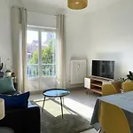 Bright 2 Bedroom Old Port - Hotel De Ville Area