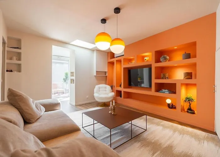 Small Townhouse Roucas