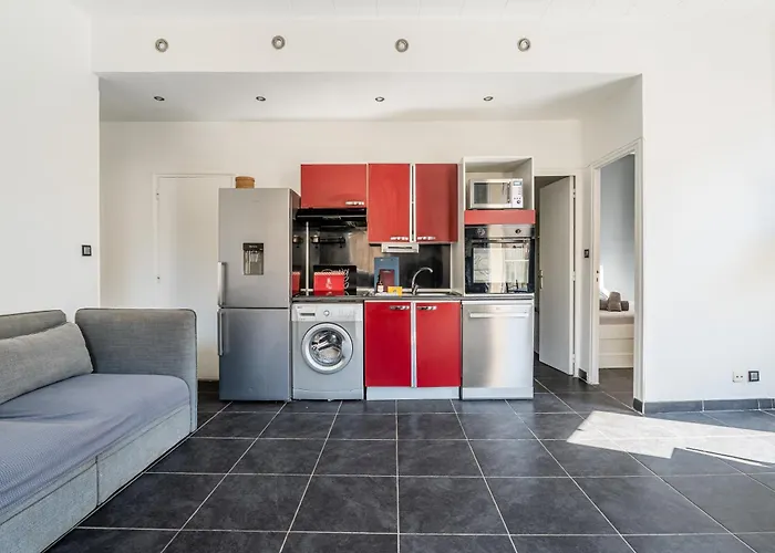 Appartement Lumineux Au Coeur De Marseille Avec Balcon Prive