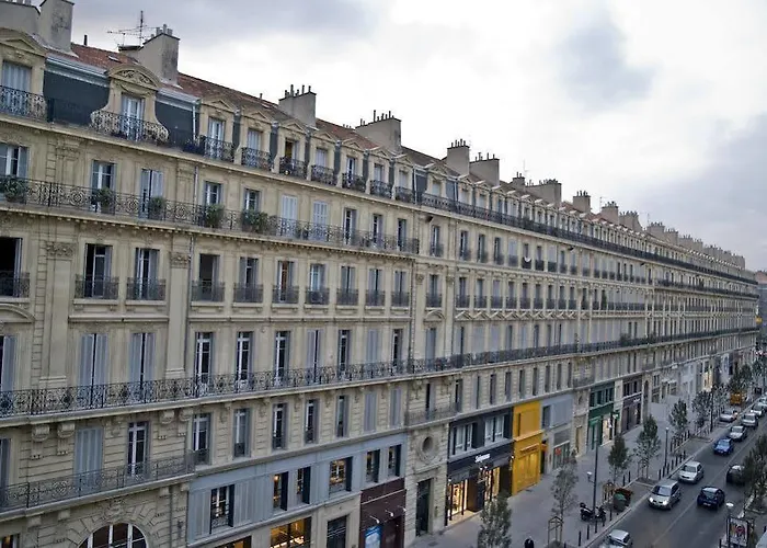 Les Appartements Du Vieux-Port: Appartement Haussmannien