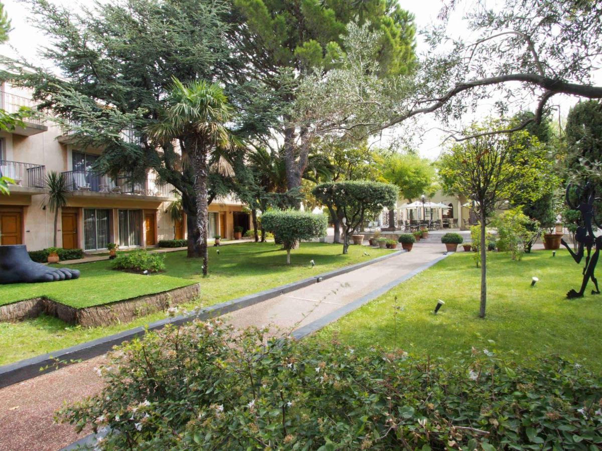Mercure Centre Bompard La Corniche Hotel