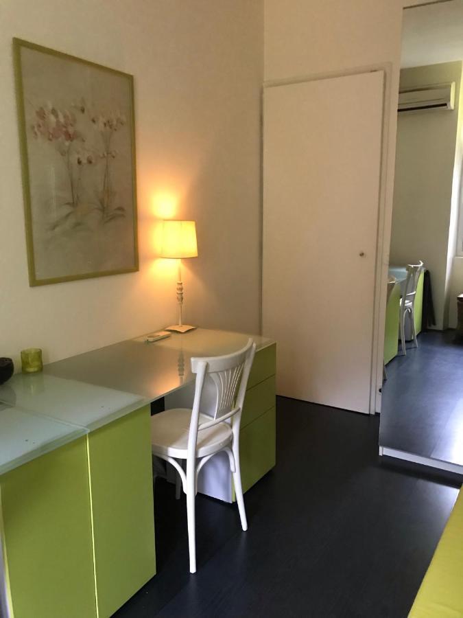 Privatunterkunft 1 Personne Avec Terrasse Centre 3 Nuits Min , Femme Uniquement Marseilles