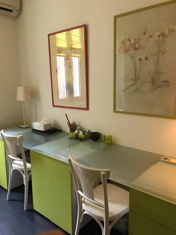 Privatunterkunft 1 Personne Avec Terrasse Centre 3 Nuits Min , Femme Uniquement