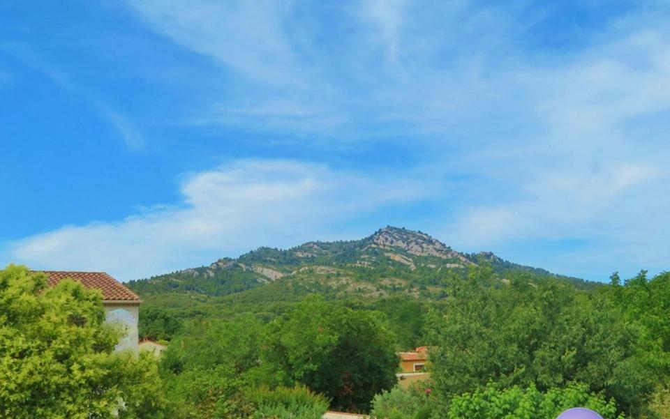 Le Clos Des Collines Jacuzzi 3 Etoiles De France Hébergement de vacances Marseille