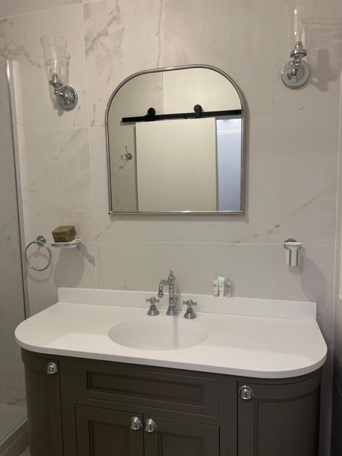 Appartement Magnifique Proche 7 *