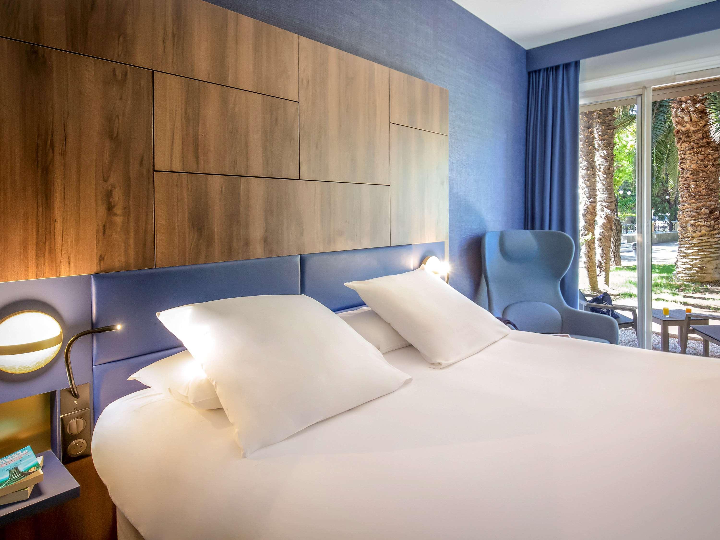 Mercure Centre Bompard La Corniche Hotel 4*
