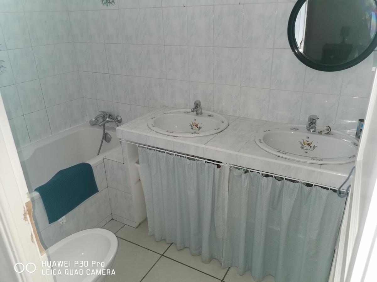 Maison Jardin+jacuzzi L'ete, A 1 Km Holiday home *