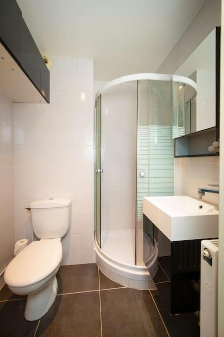 Air-conditioned With Private Parking Apartment Marseilles