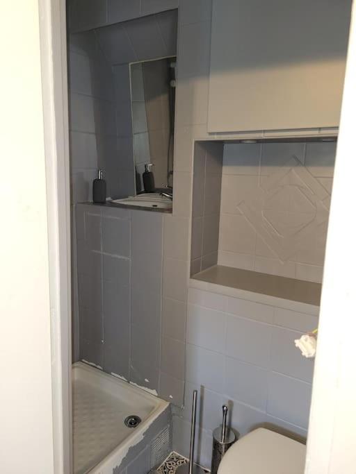 Fully Equipped 2 To 4 Beds Marseilles