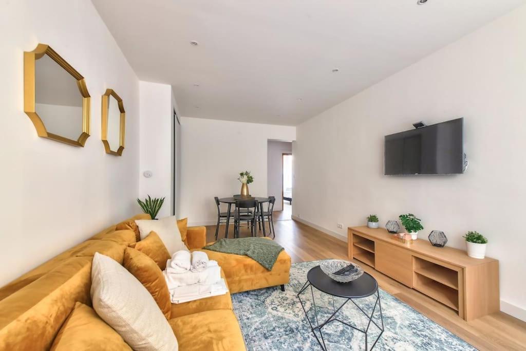 Appartement Superbe T2 Avec Terrasse A 5 Min Du Metro Marseille