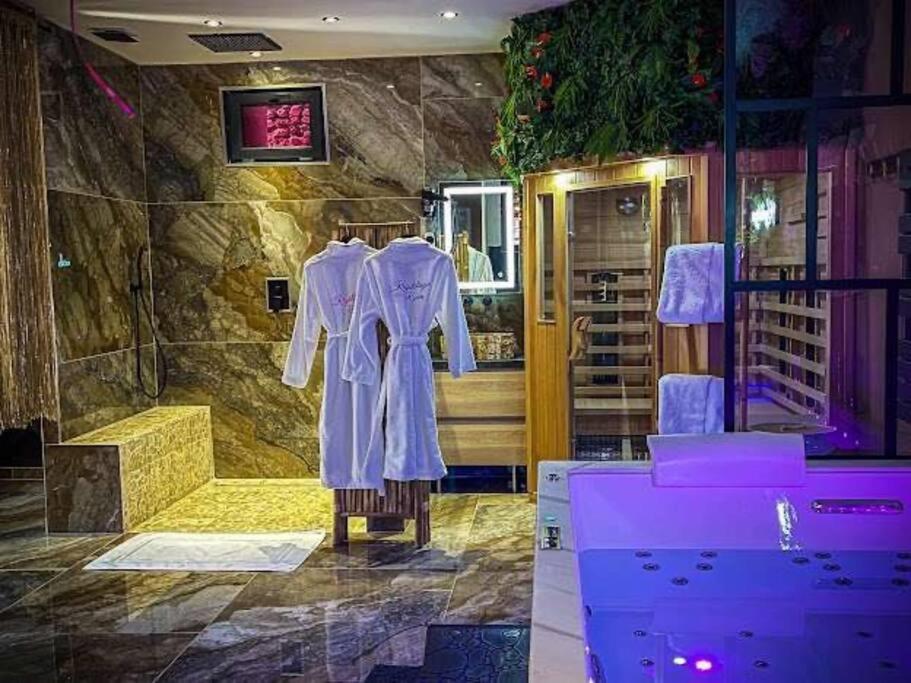 Krystalisya Privatif Sauna Jacuzzi Siege Massant Marseilles