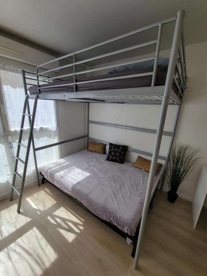 Les De Saint Charles Apartment