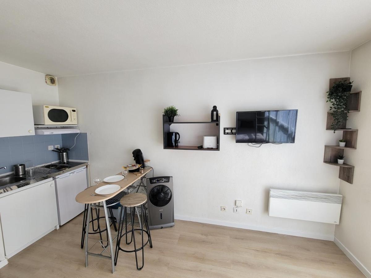 Les De Saint Charles Apartment