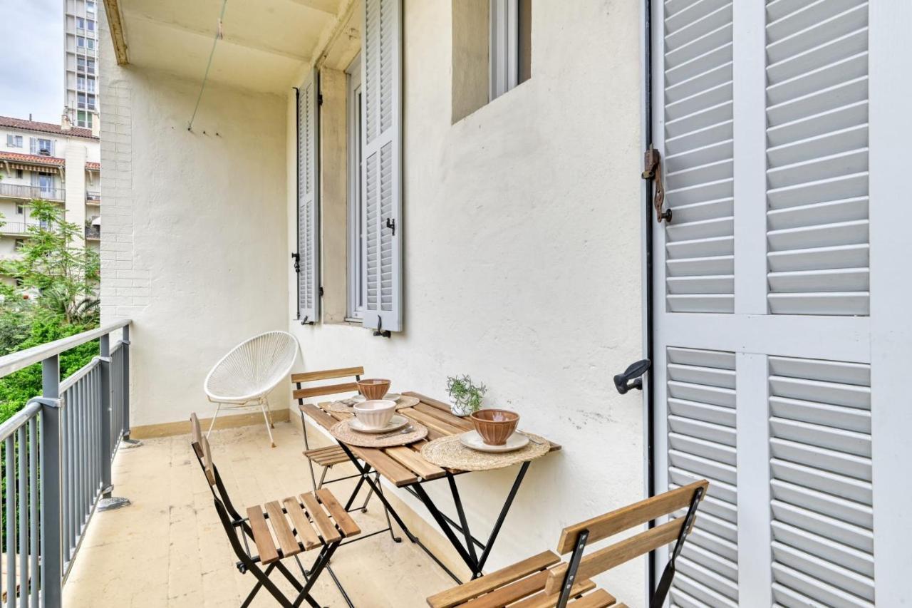 Cosy Situe A 100m Des Plages Et De La Spendide Corniche *