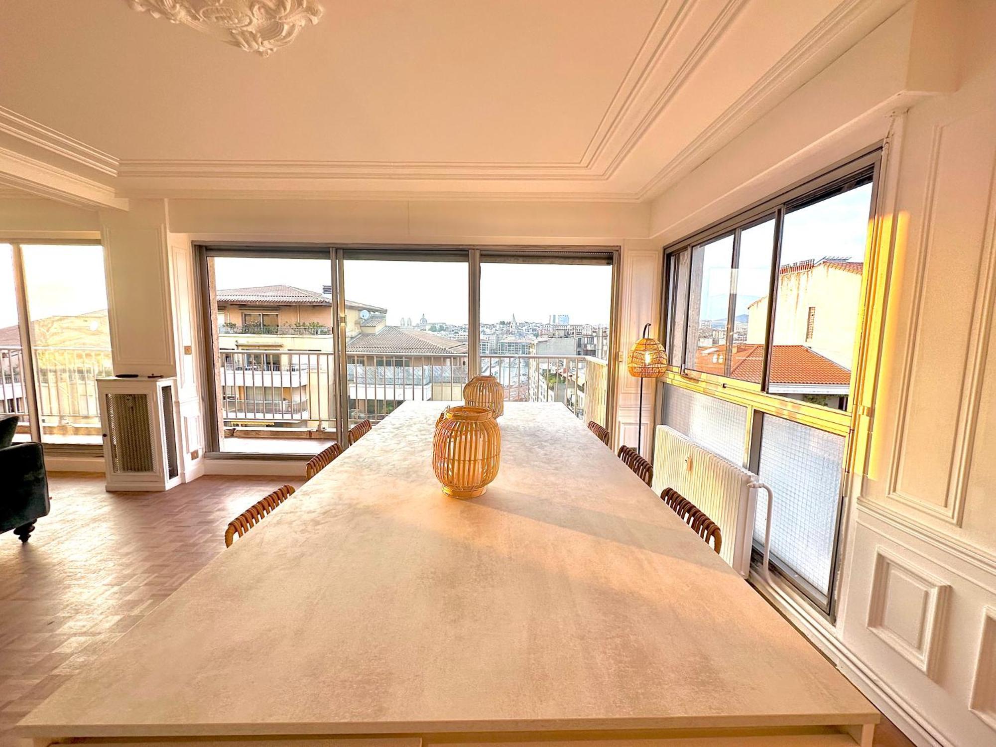 Apartment Cote Vieux Port - 105m2 - Port & Sea View Marseilles