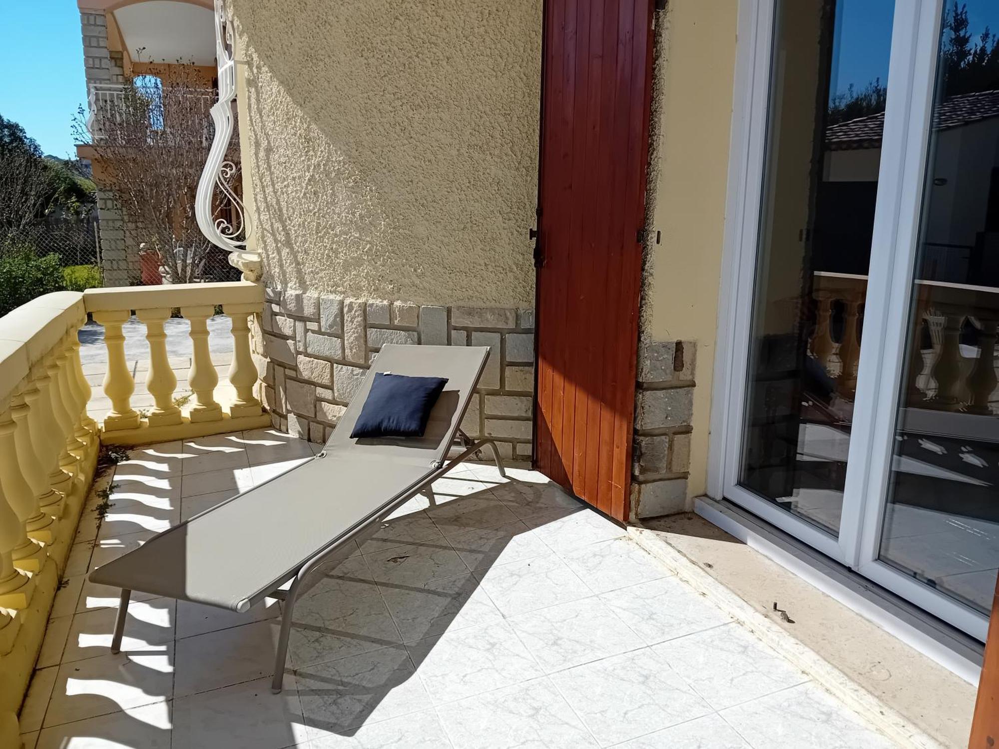 Bas De Avec Jardin Et Piscine Proche Plages Calanques * Marseille
