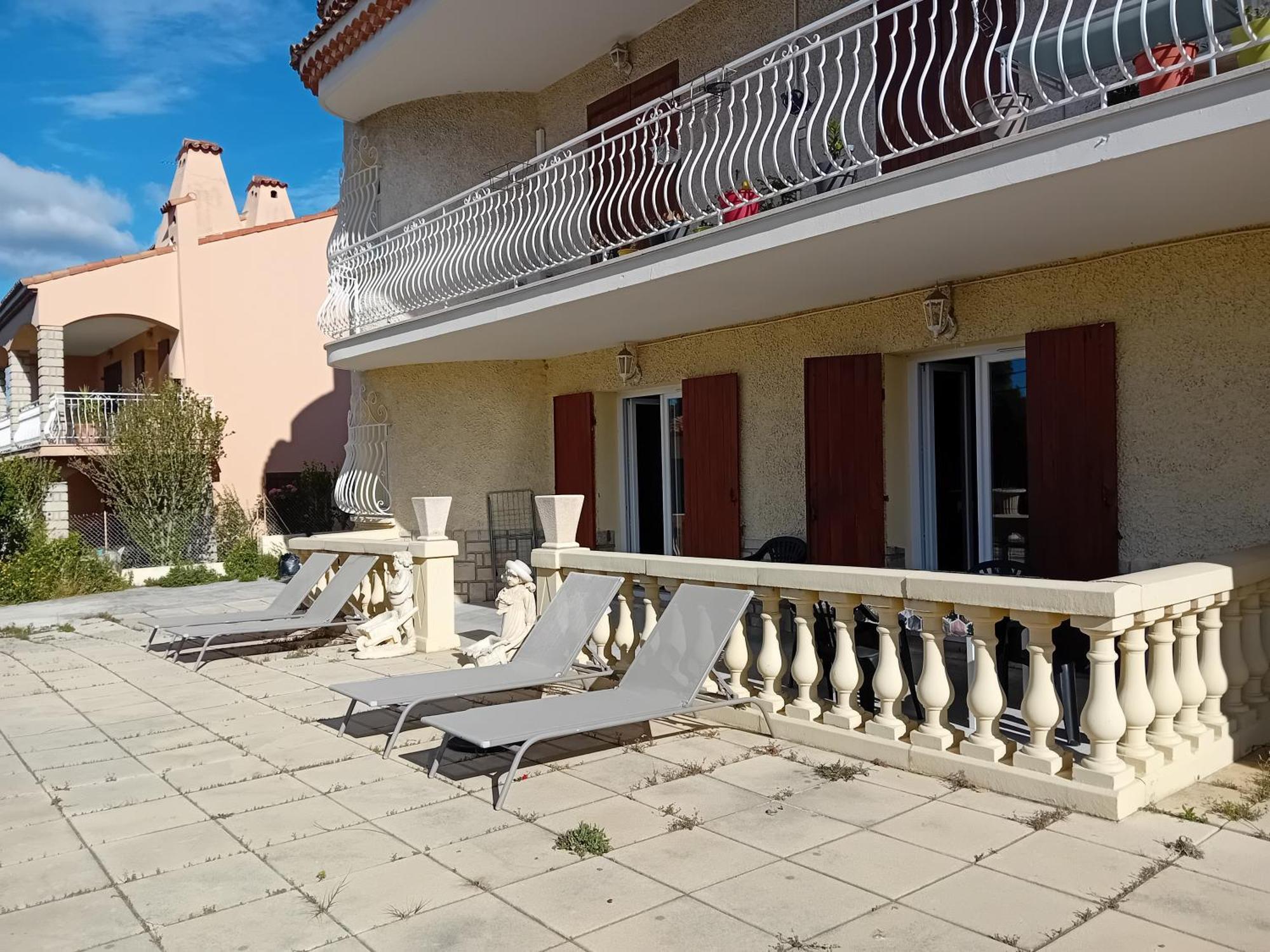 Bas De Avec Jardin Et Piscine Proche Plages Calanques Appartement *