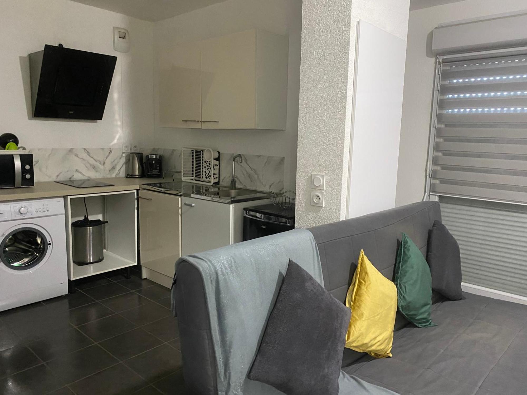 Gk2night, Avec Parking Sous Sol Gratuit Appartement