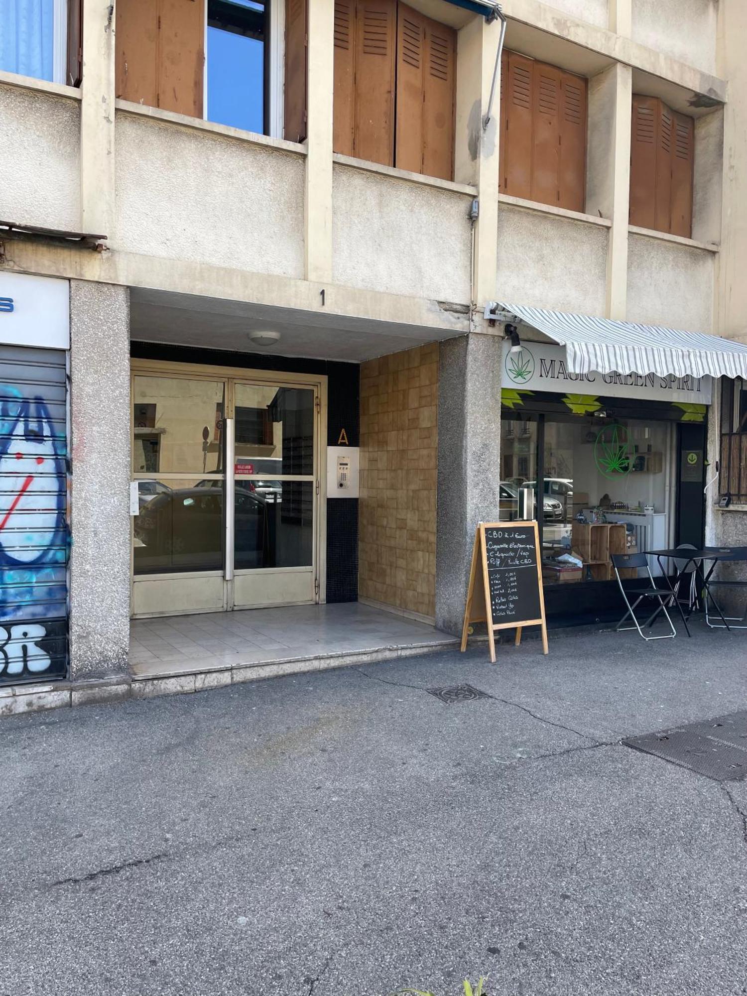 Le Nid Douillet * Marseille