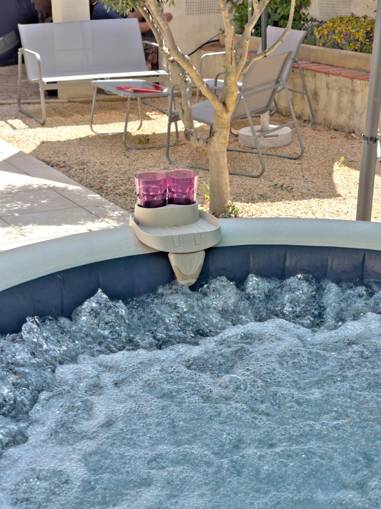 Confort Jacuzzi Barbecue Clim Parking