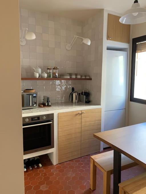 Appartement Halte Poetique Au Panier 2 Balcon & Clim