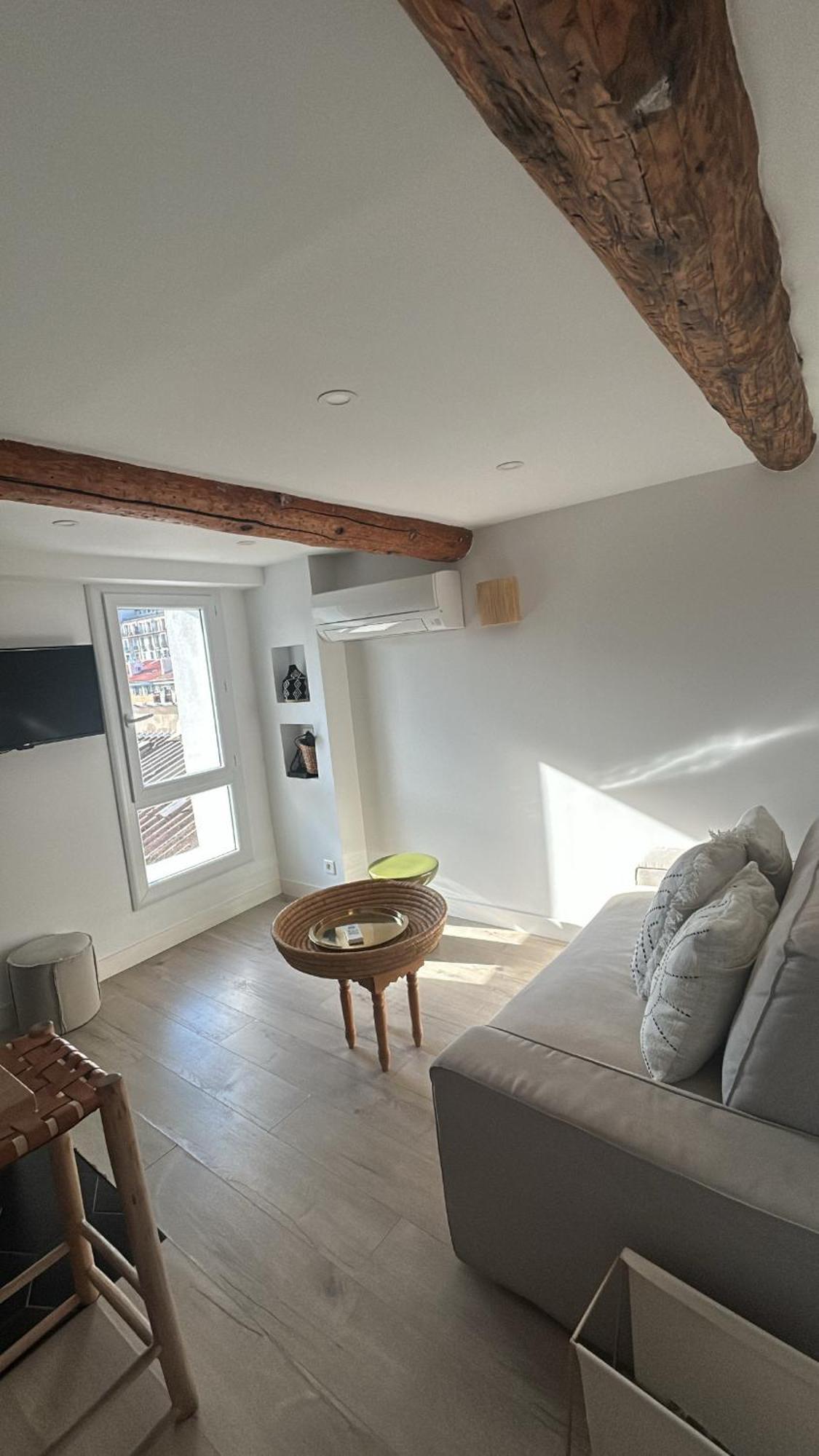 Place Aux Huiles Apartment Marseille