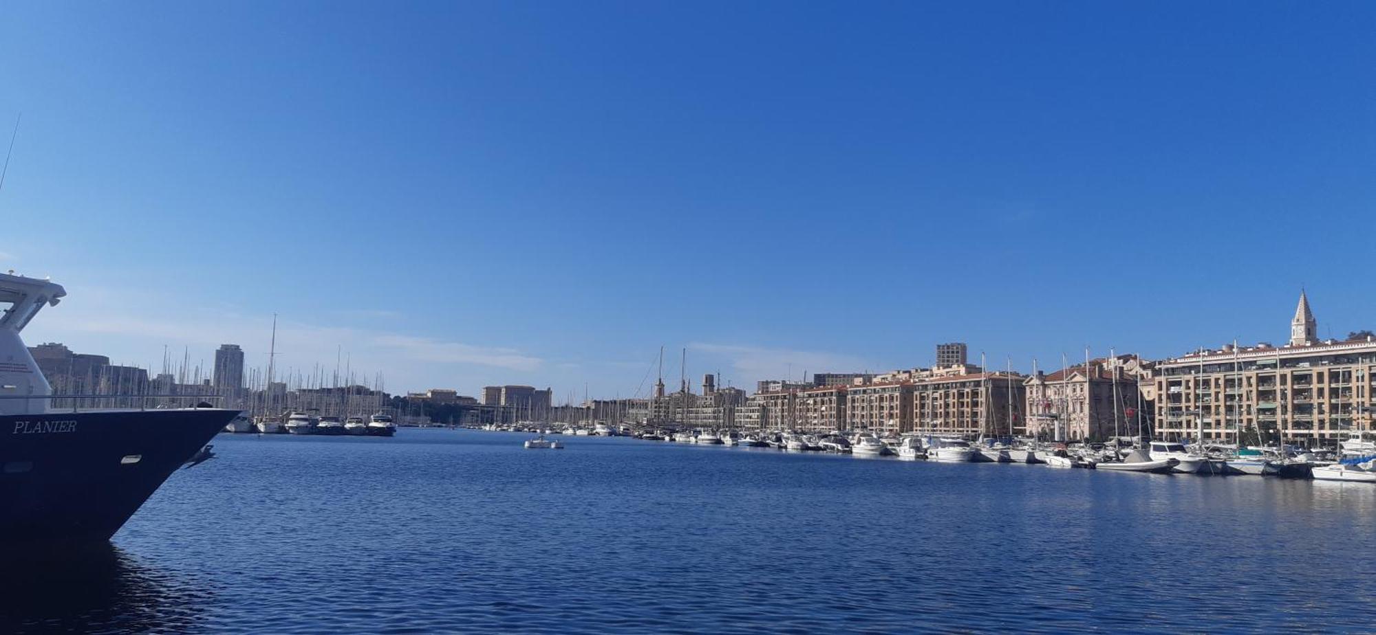 Apartment Loft Americain Centre 7 Personnes Marseilles