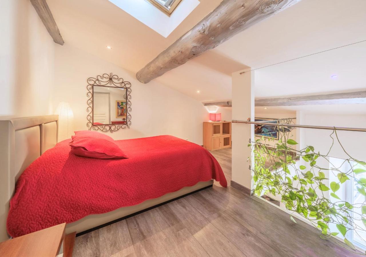 Appartement La Charmerie Duplex Climatise A 5min Du Vieux Port