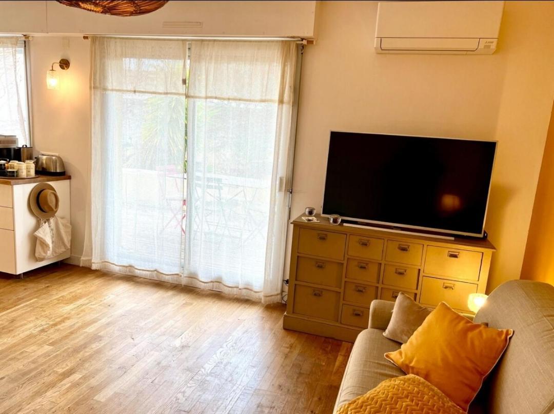 Apartment Face A La Avec Grande Terrasse Au Calme Marseilles