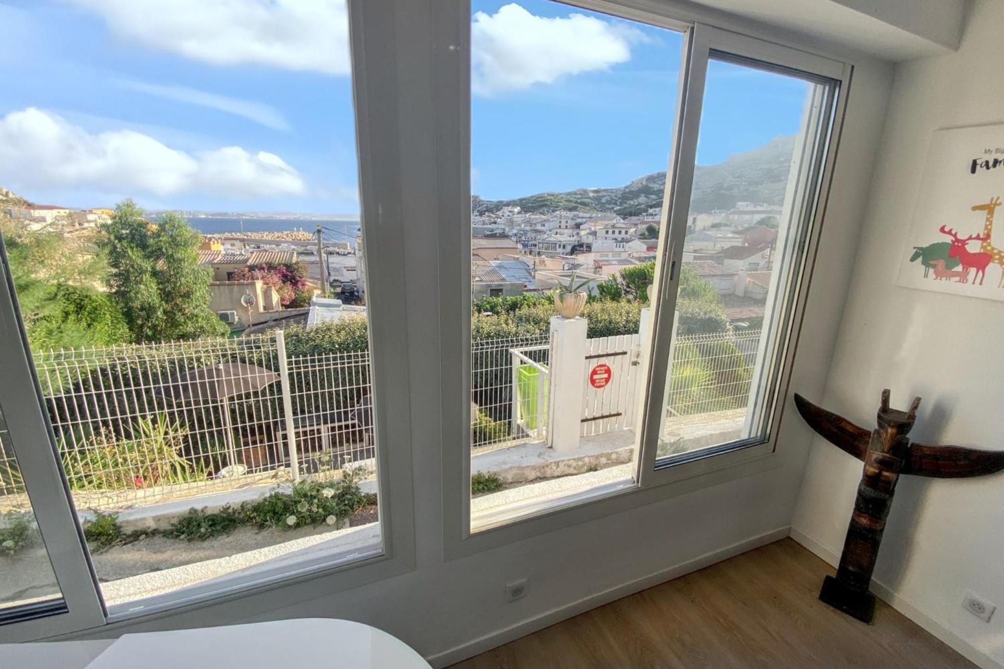Ferienhaus Maison Chaleureuse Au Coeur Des Calanques De + Jardin. *