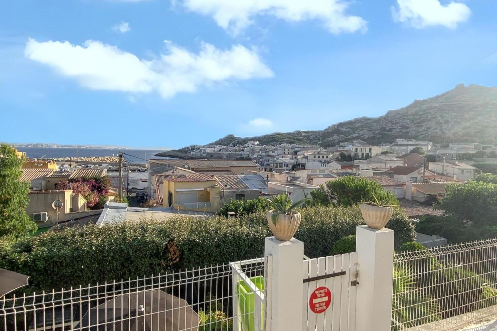 Maison Chaleureuse Au Coeur Des Calanques De + Jardin. Ferienhaus Marseilles