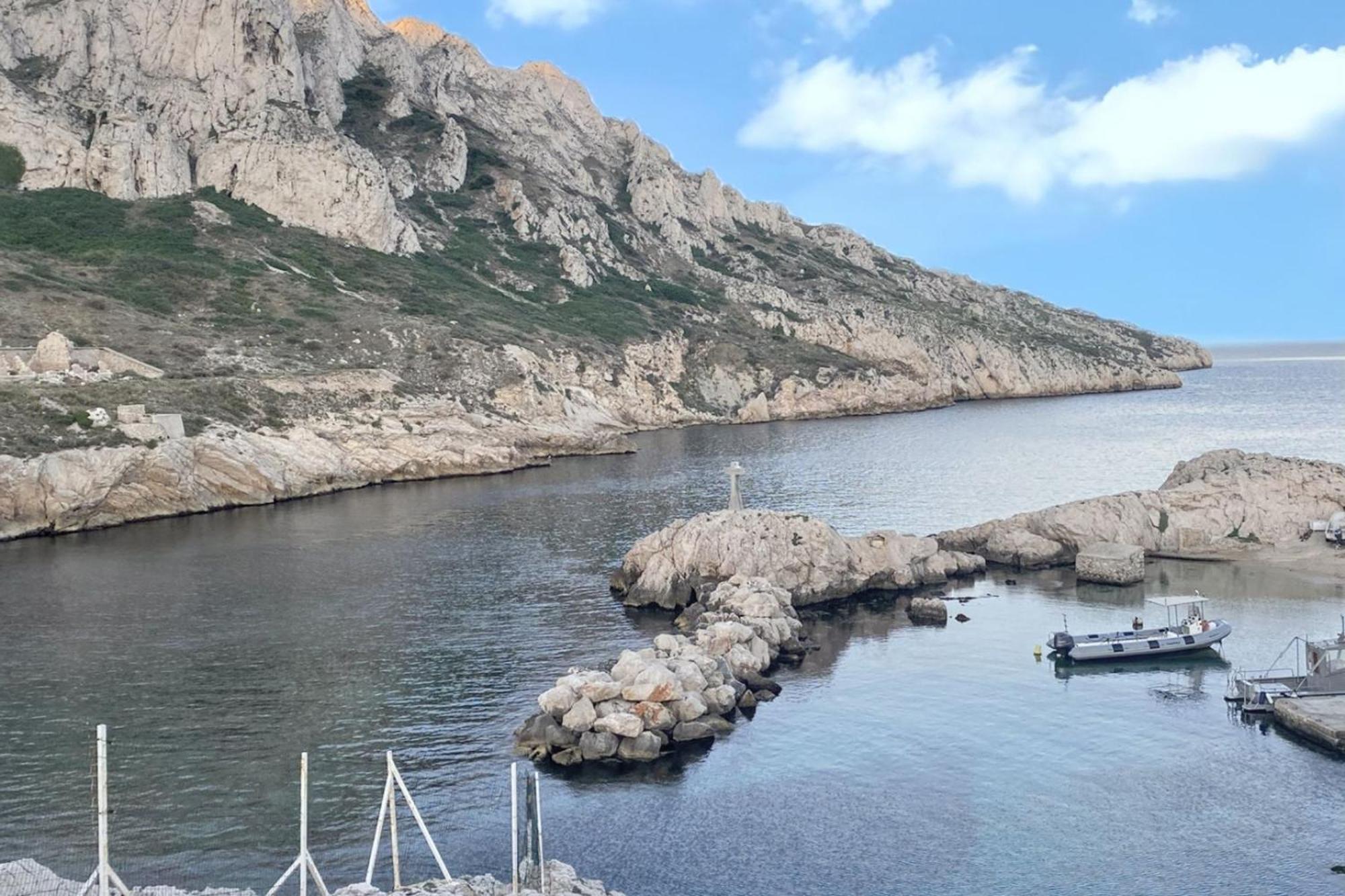 Maison Chaleureuse Au Coeur Des Calanques De + Jardin. * Marseilles