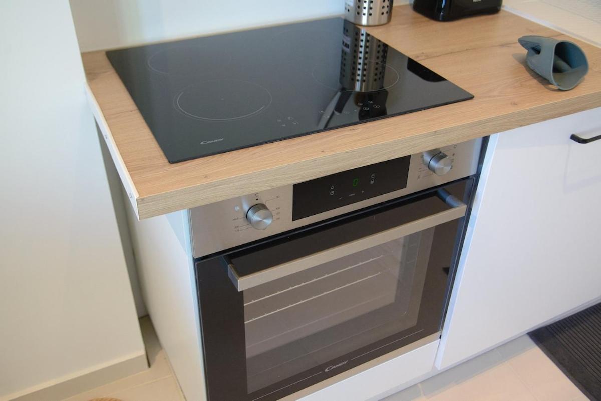 Apartment Climatise Pres De Notre Dame De La Garde Marseilles