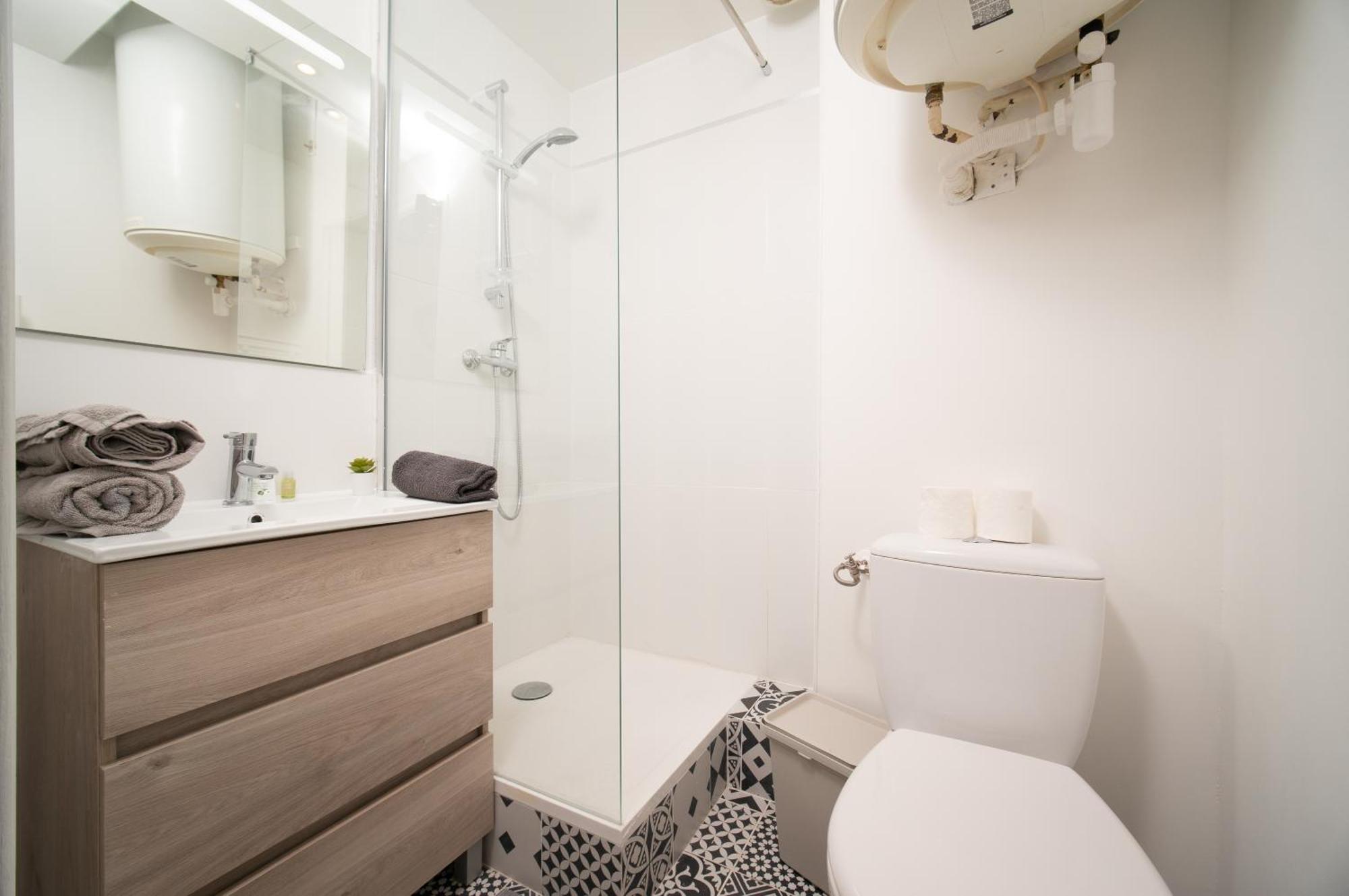 Equipe Avec Parking A 6min A Pied De La Gare St Charles Appartement