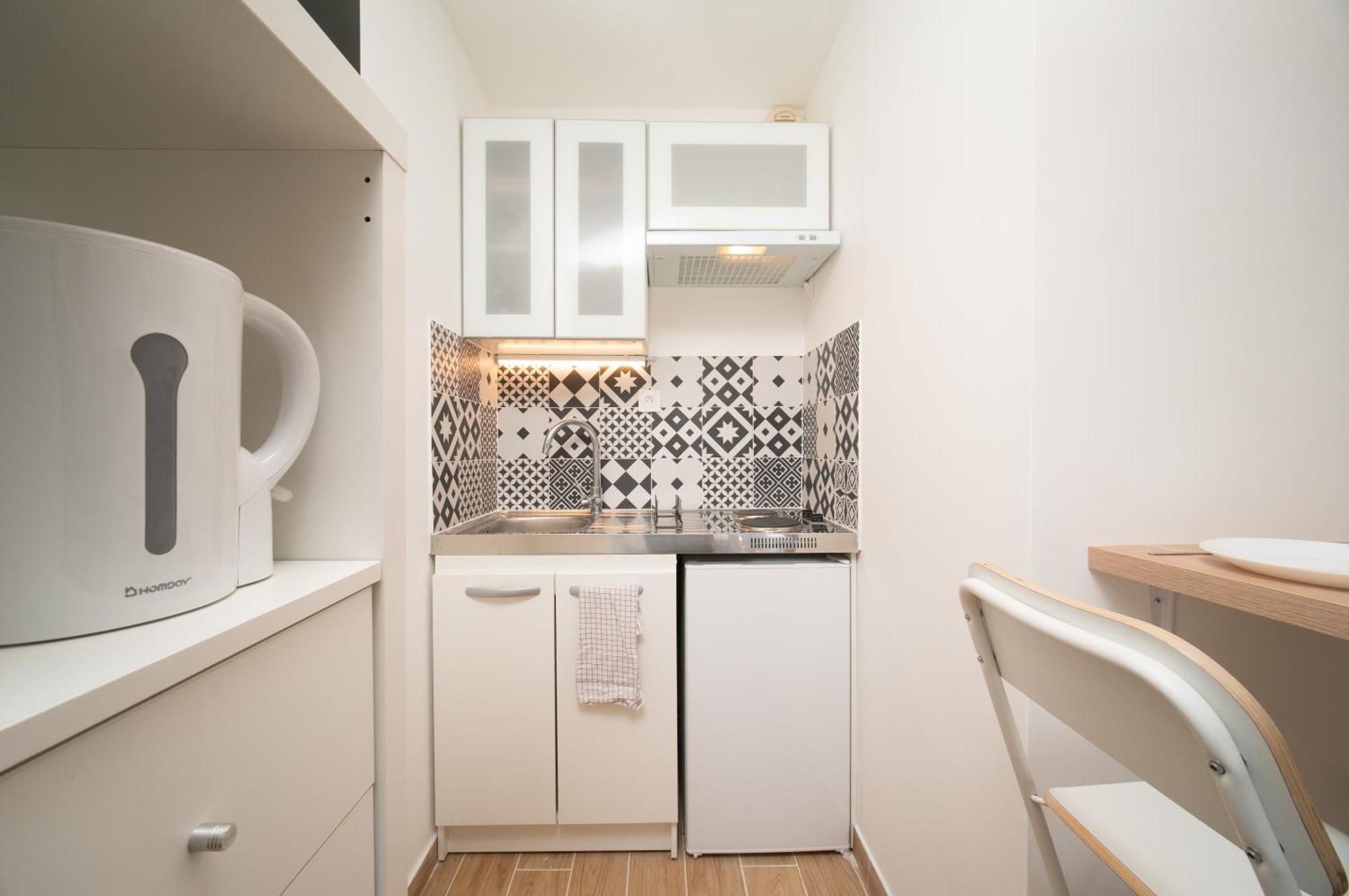 Appartement Equipe Avec Parking A 6min A Pied De La Gare St Charles Marseille